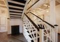 Компания АКБ Дизайн предлагает деревянные лестницы