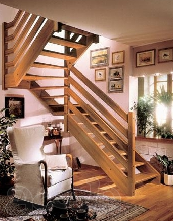 Купить деревянную лестницу в дом