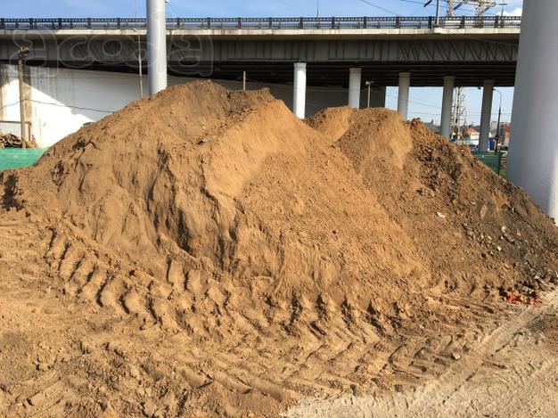 Привезу песок и пескогрунт с доставкой по Москве