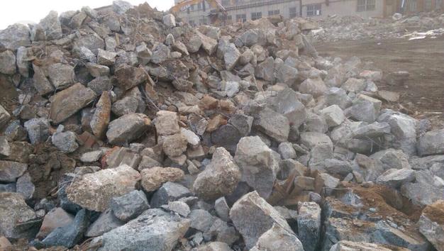 Приму бетонный, кирпичный бой с нашей доплатой Каширское шоссе 12км от Мкад